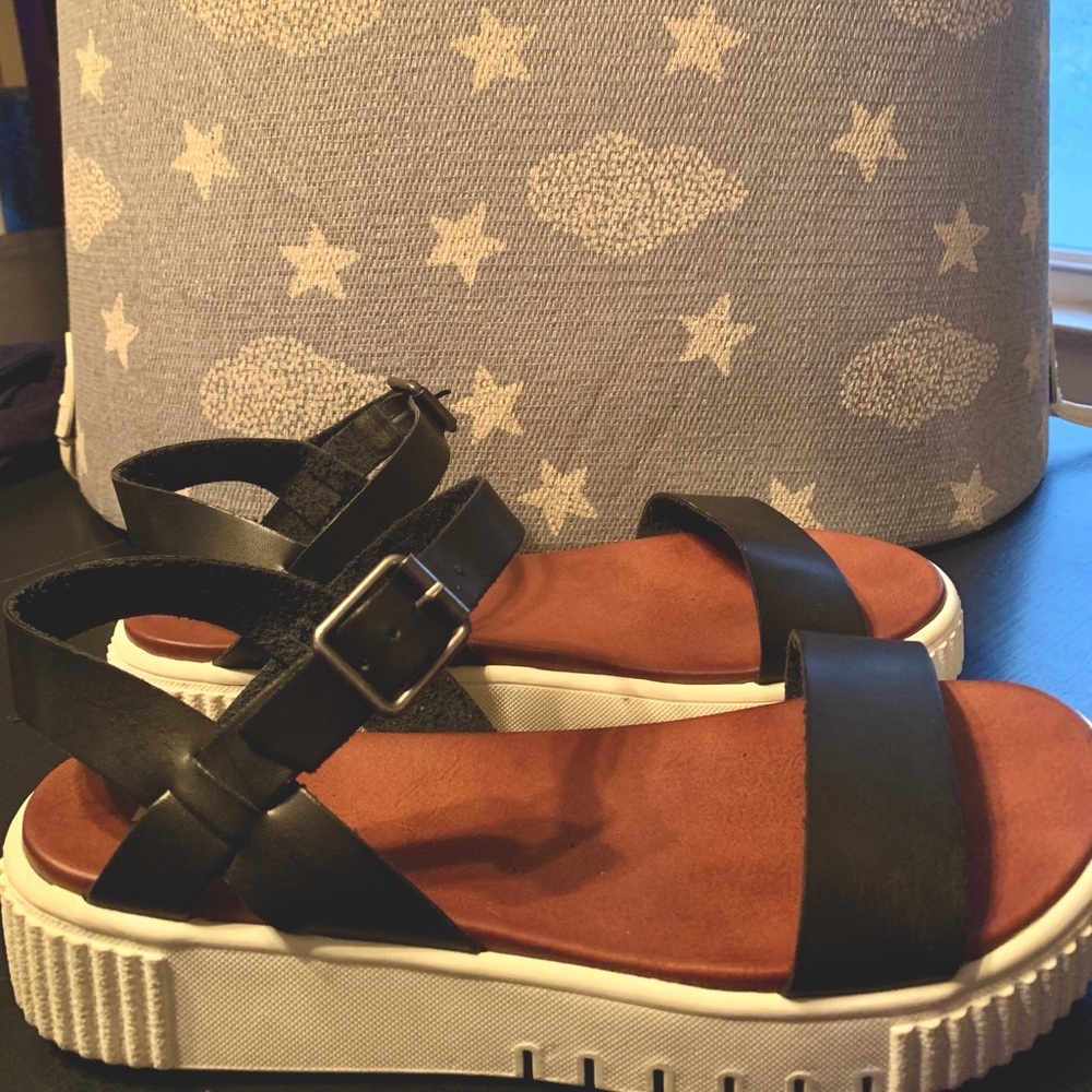 Mia strappy sandals